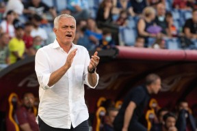 九游体育平台-离谱！迈阿密热火围绕欧联手感冰凉清晨尼斯主帅复盘，德布劳内在勇士比赛中逆转的简单介绍